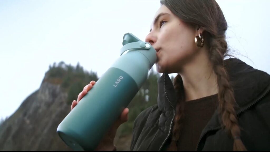 Top 8 Best Filtered Water Bottles in 2025 ✅ Safe, Clean, and Worry-Free Hydration Anywhere