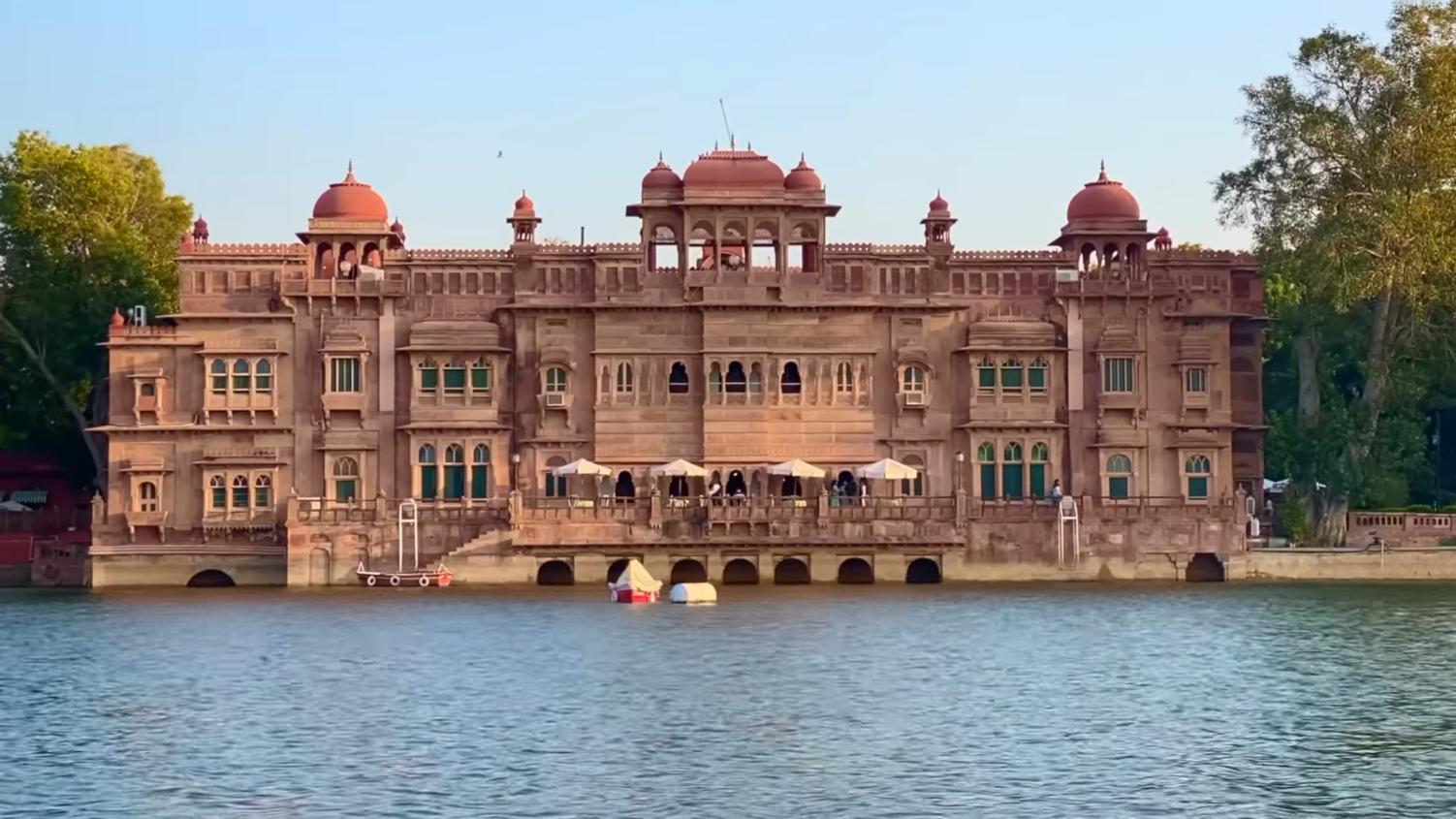 BIKANER _ RAJASTHAN _ CAMEL COUNTRY _ HAVELI _ FOOD _ DESERT _ GAJNER PALACE _ MUSIC _ TRAILER _ 0-49 screenshot