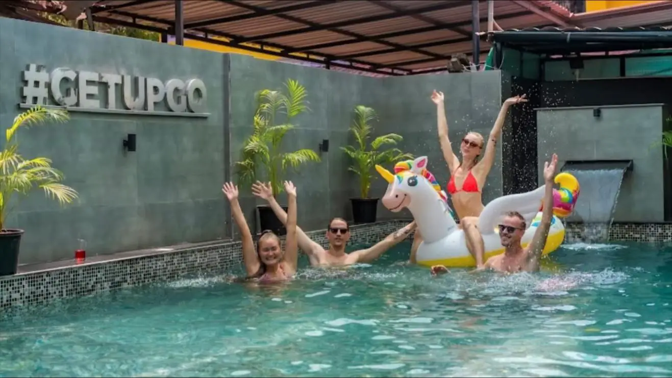 Cheapest Ways to Book Hotels and Hostels in India