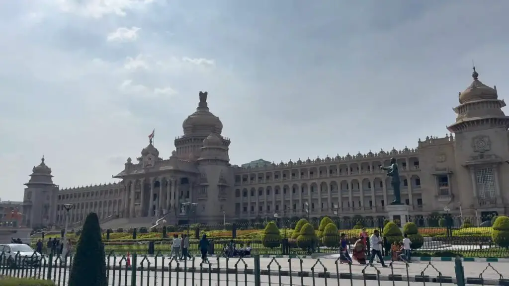 Cubbon Park All You Need To Know About कब्बन पार्क_ बंगलौर _ 4K 2-1 screenshot